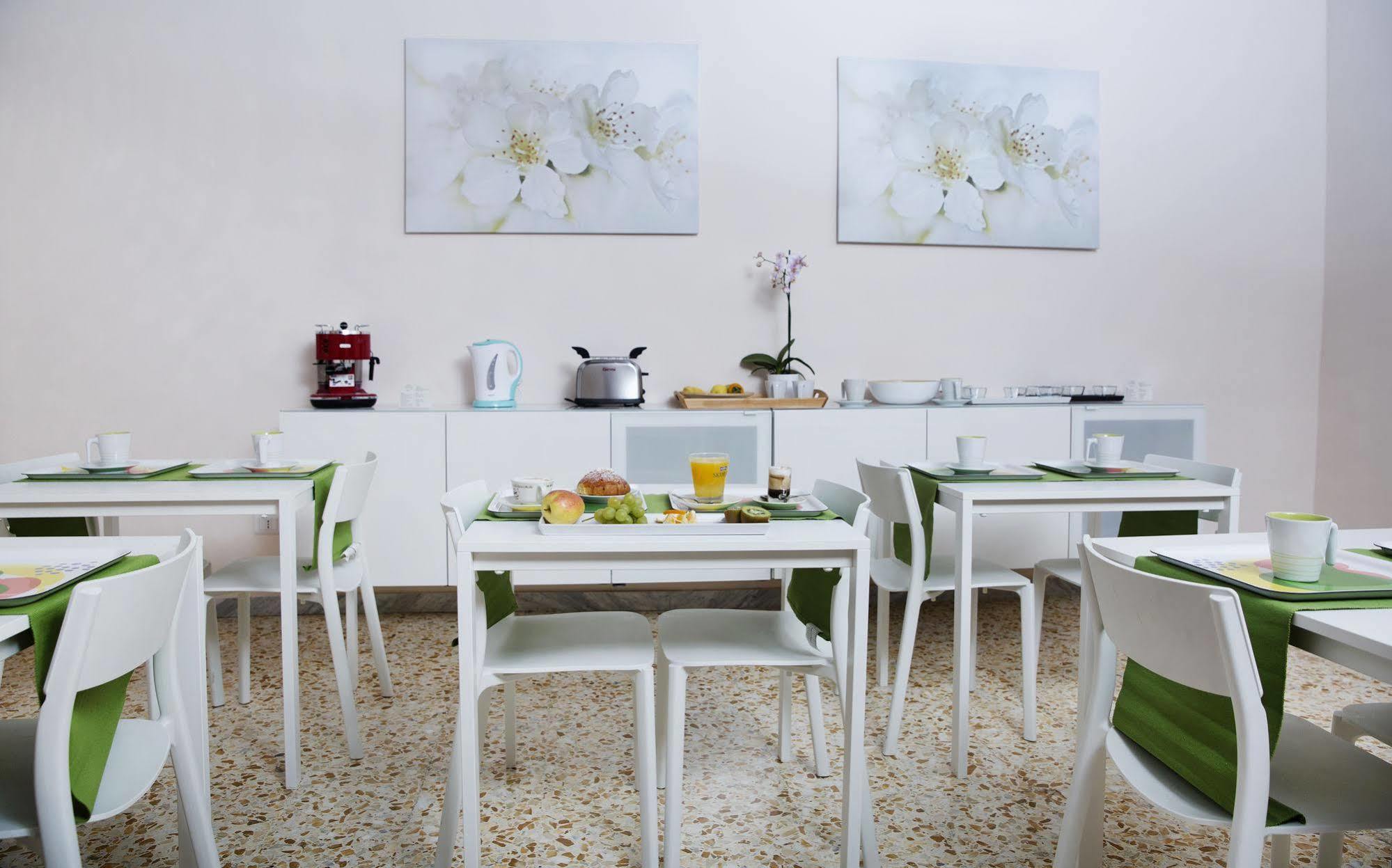 Couette-café Rochel 3*