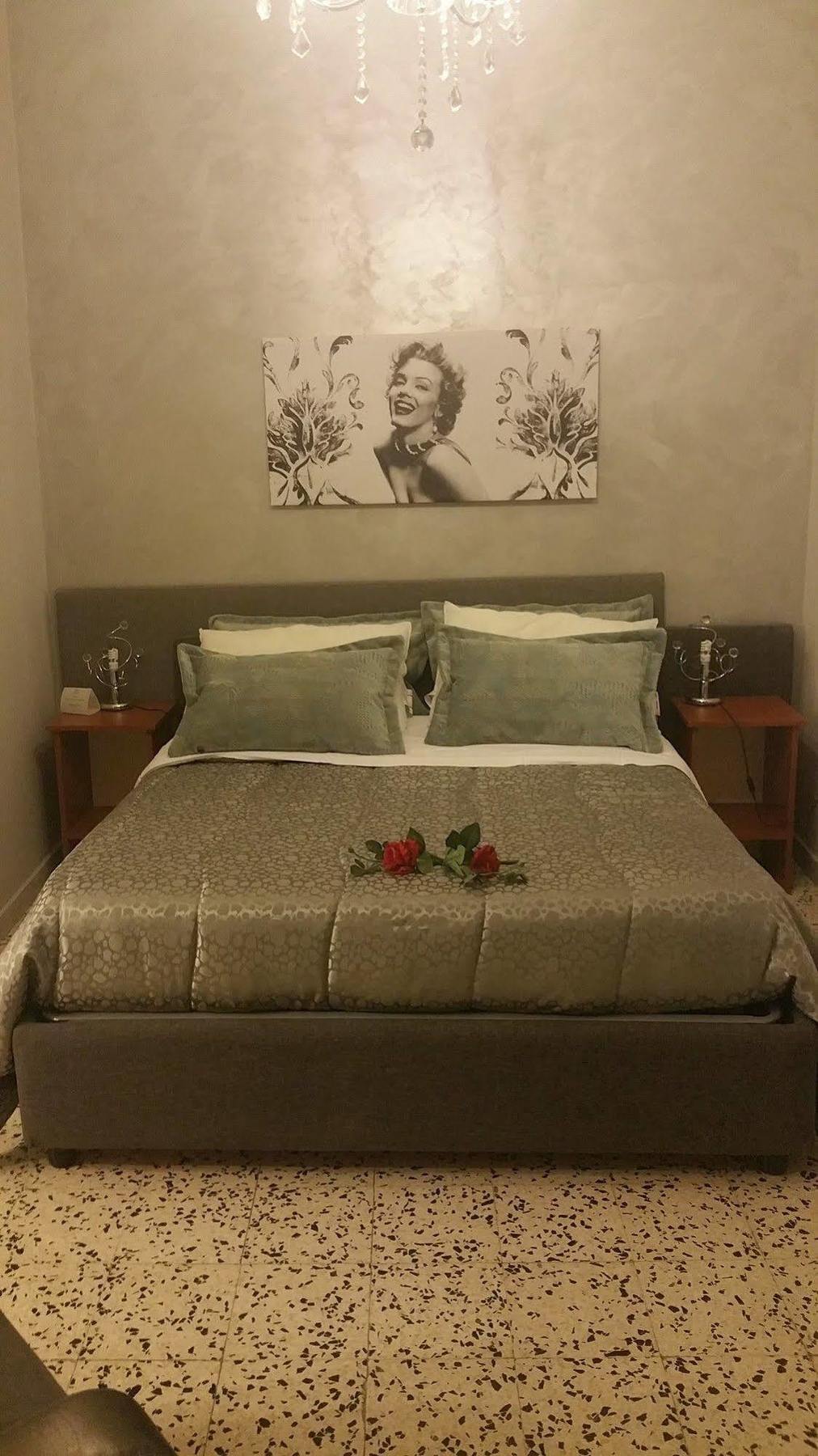 Rochel Couette-café 3*